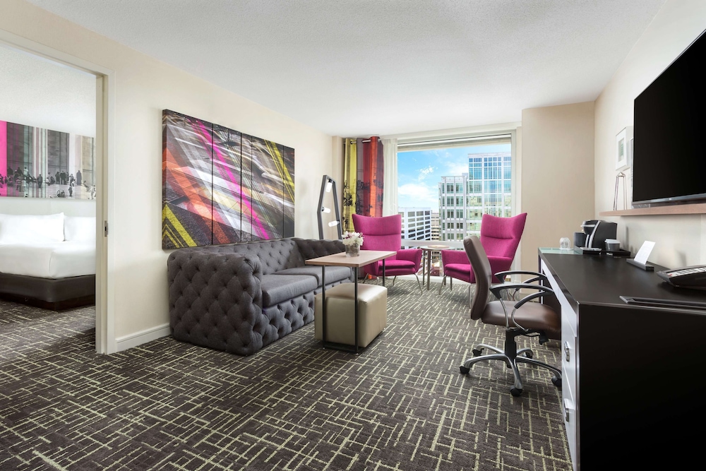 Hyatt Centric Arlington 42/73