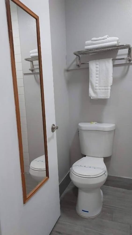 Regency Inn Norco 40/42
