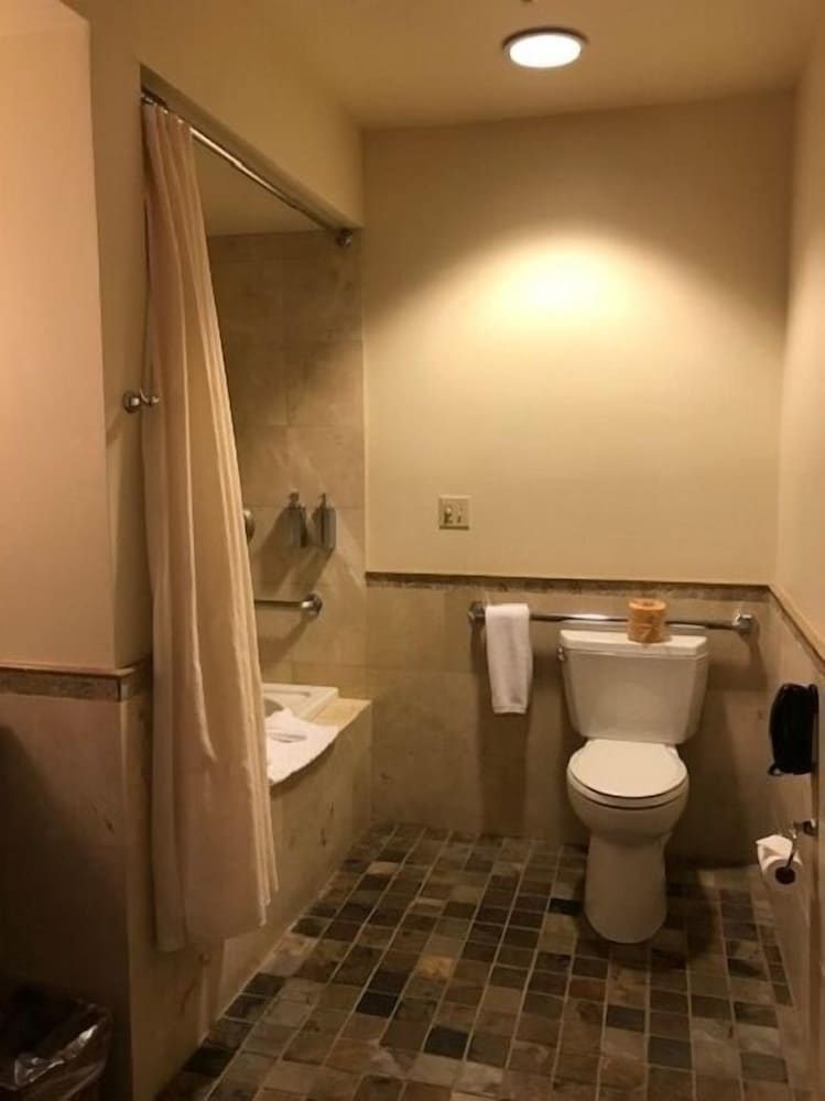Tradewinds Carmel 48/51