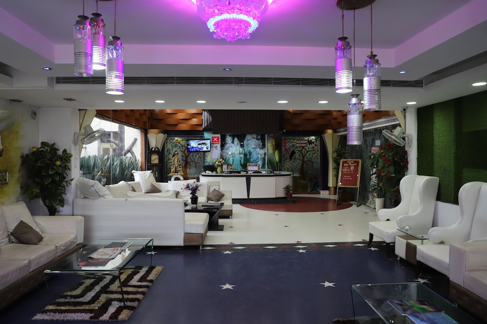 Hotel Raj Mandir 8/44