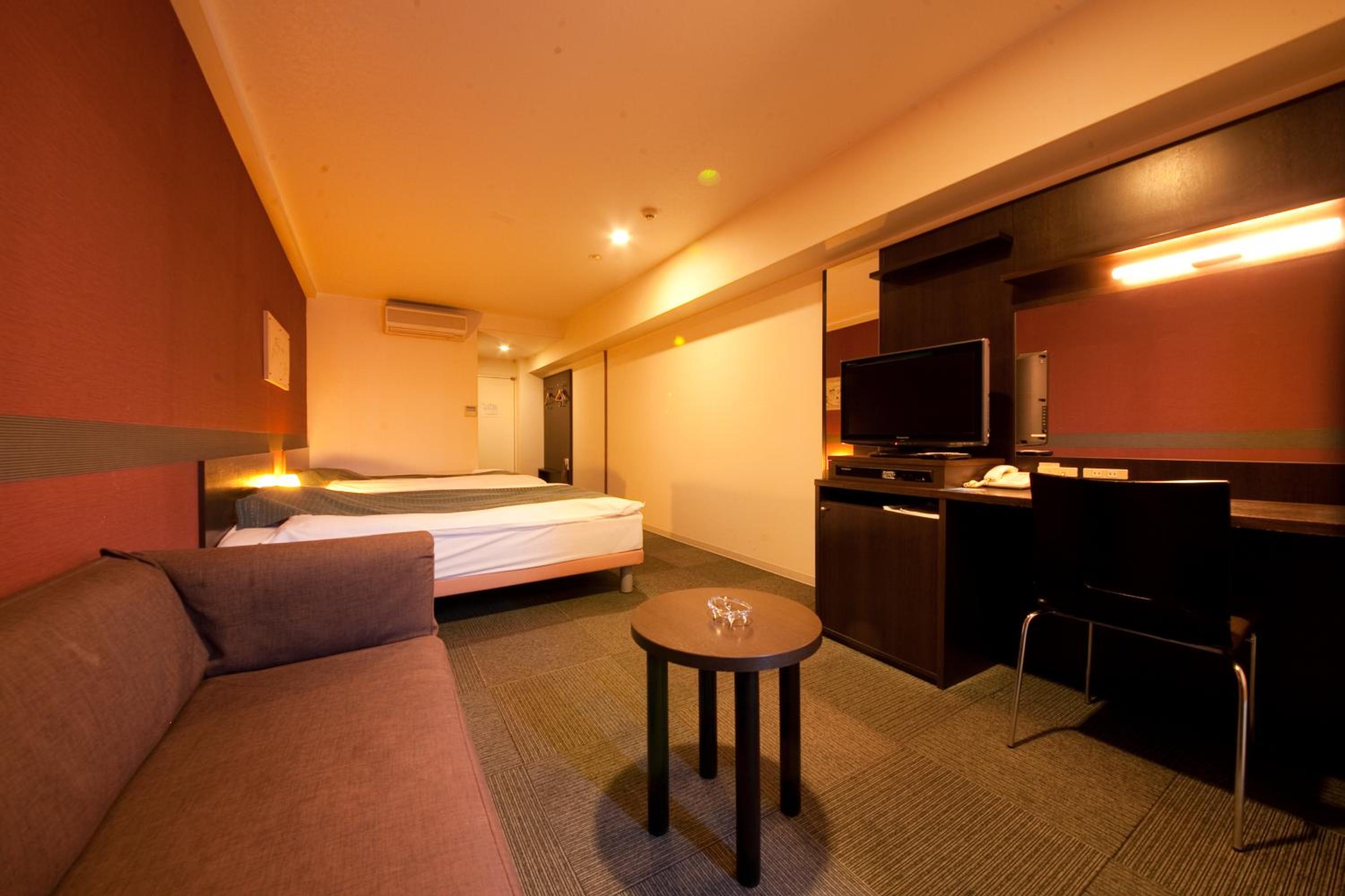 غرفة بسريرين منفصلين بإطلالة جزئية على البحر، Aile Hotel 4/5