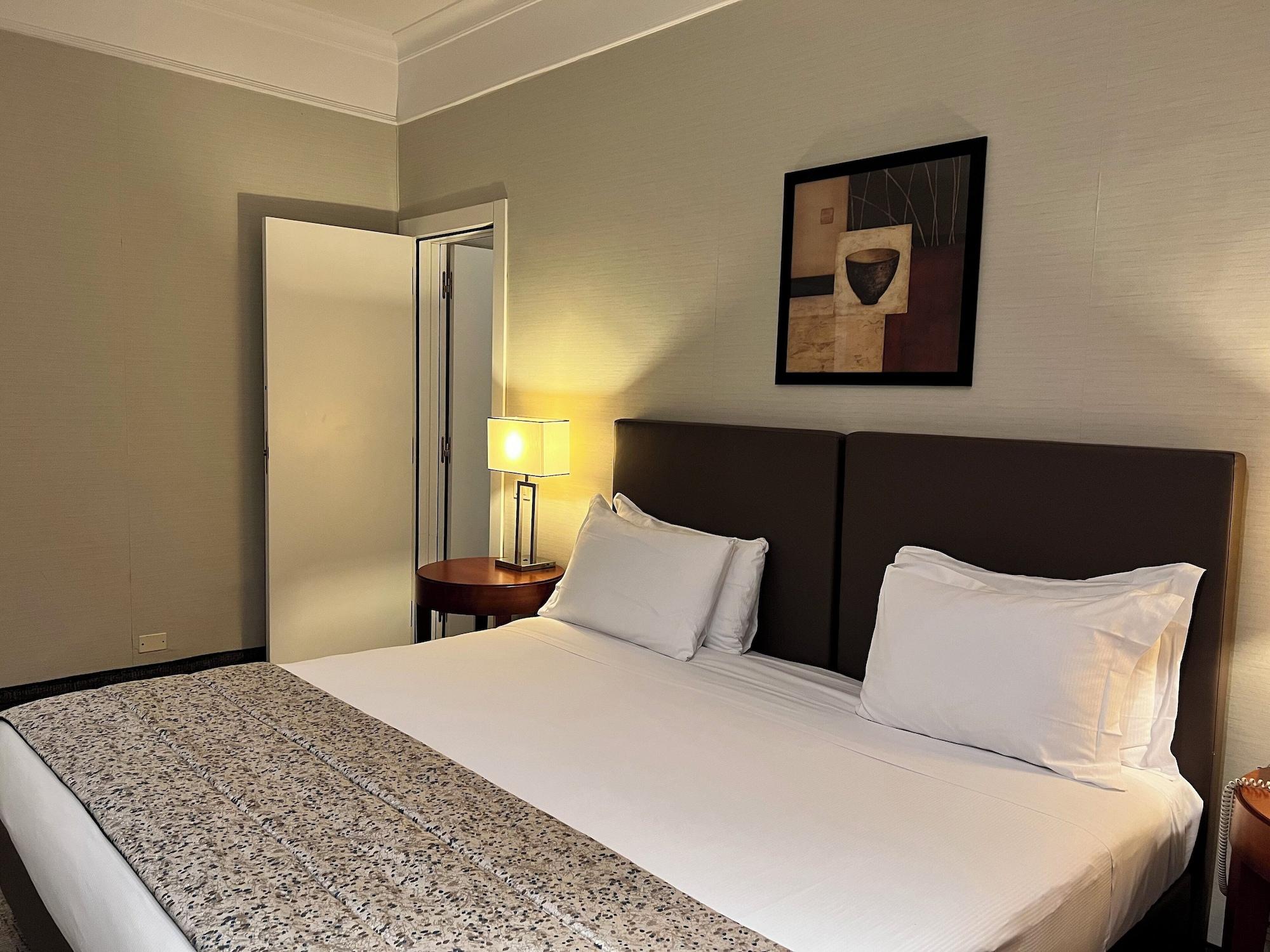 Junior Suite, Multiple Beds