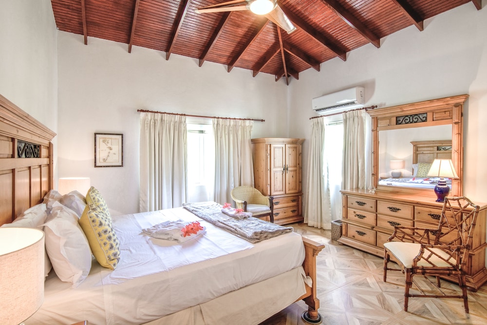 Bequia Beach Hotel 23/78