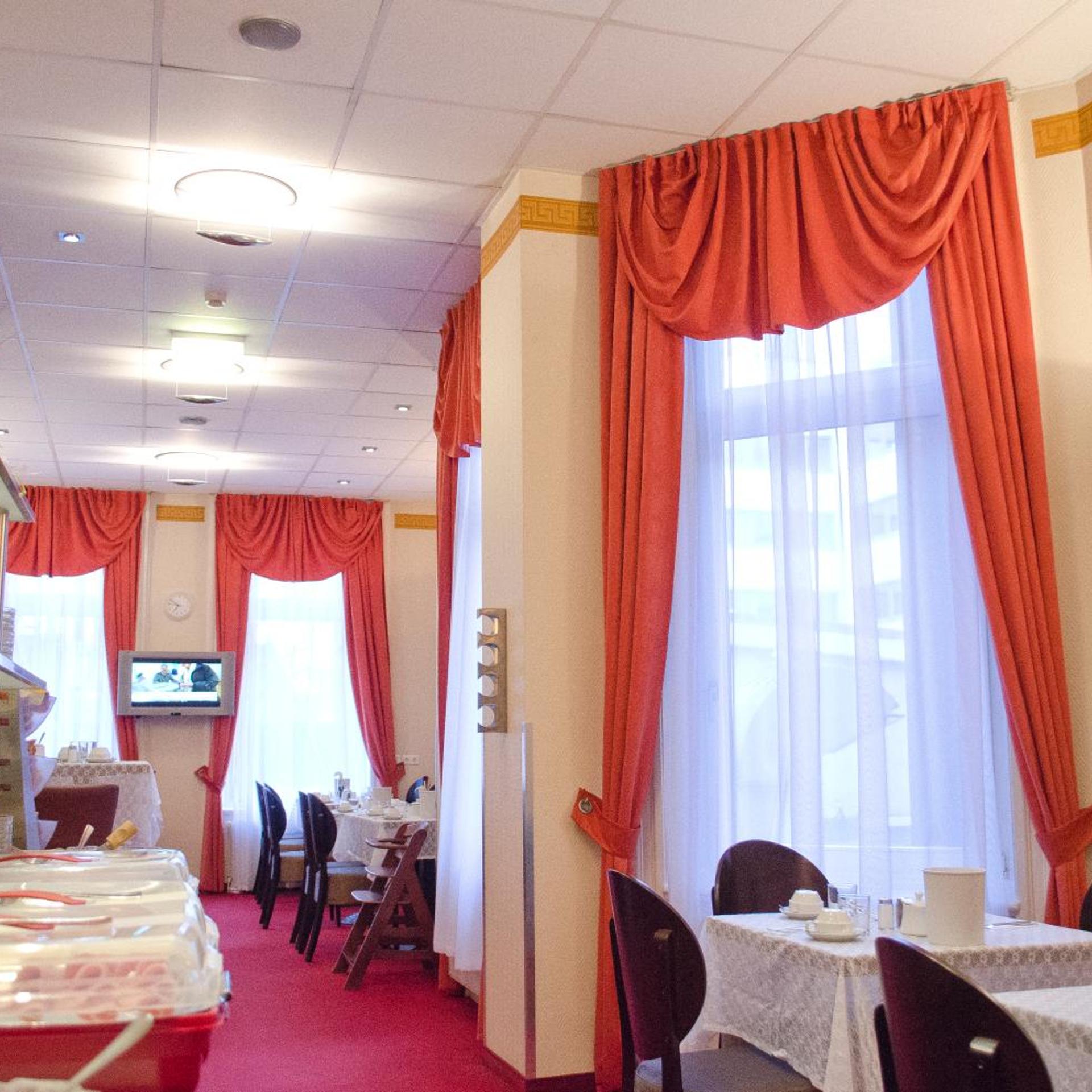 Hotel Polo Am Zob 16/54