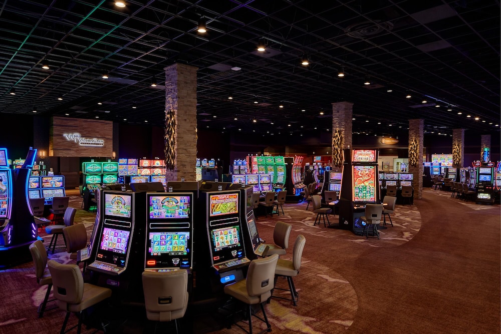 Angel of the Winds Casino Hotel 36/39