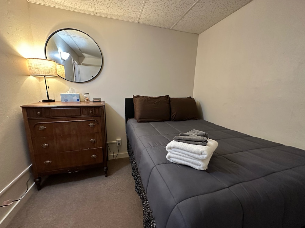 Inn the Clouds Hostel & Inn 38/75