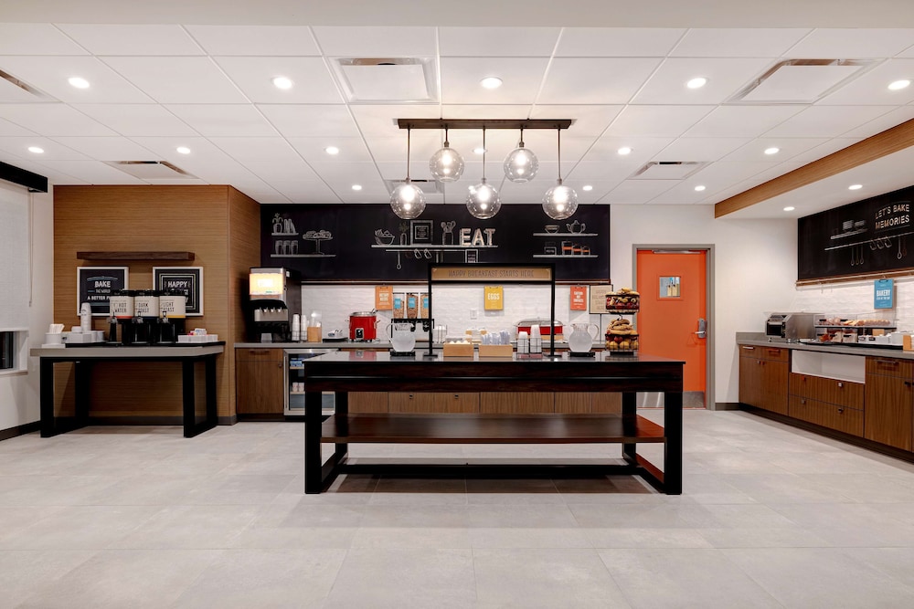 Hampton Inn Crown Point 11/47