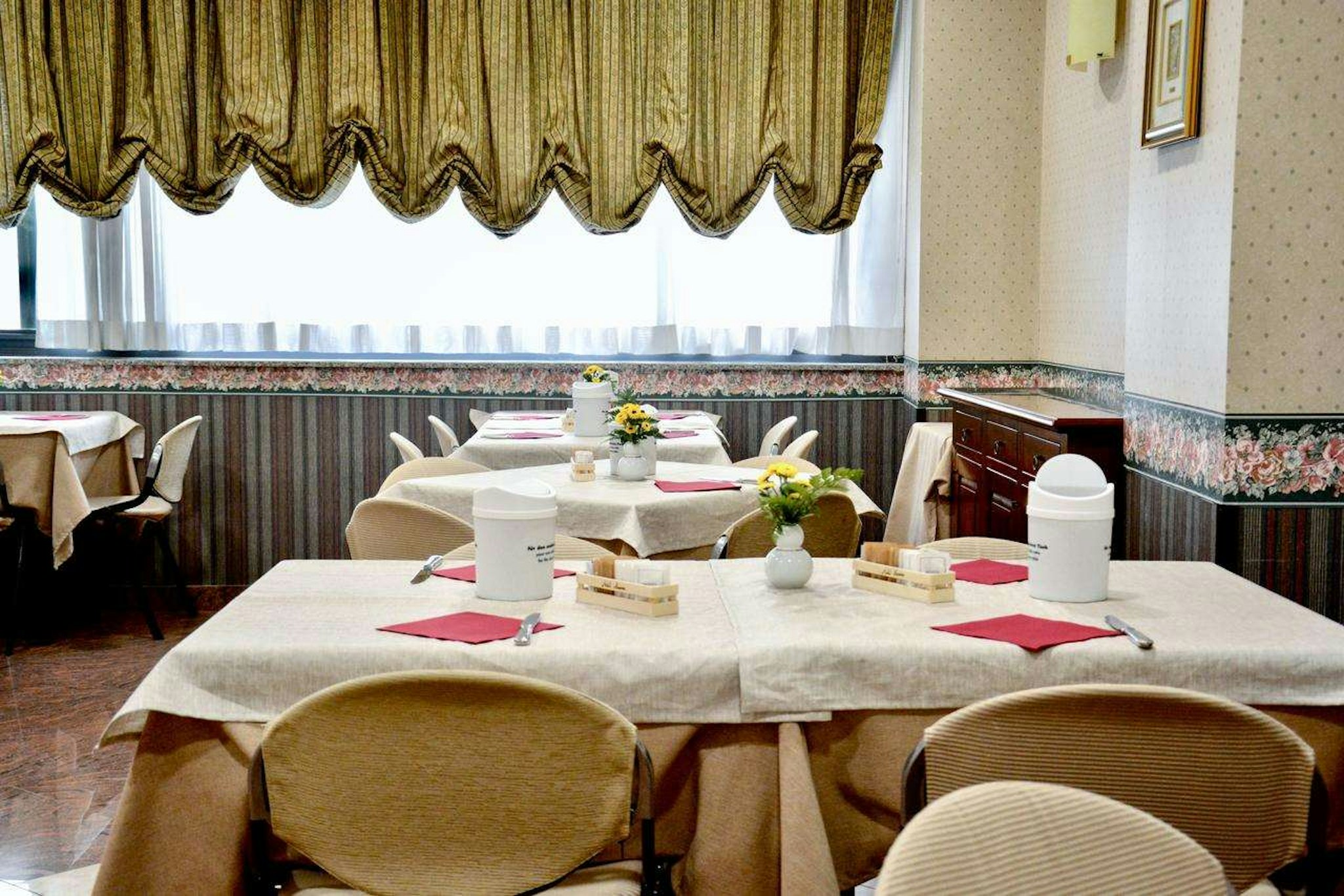 Hotel Kroma 18/30