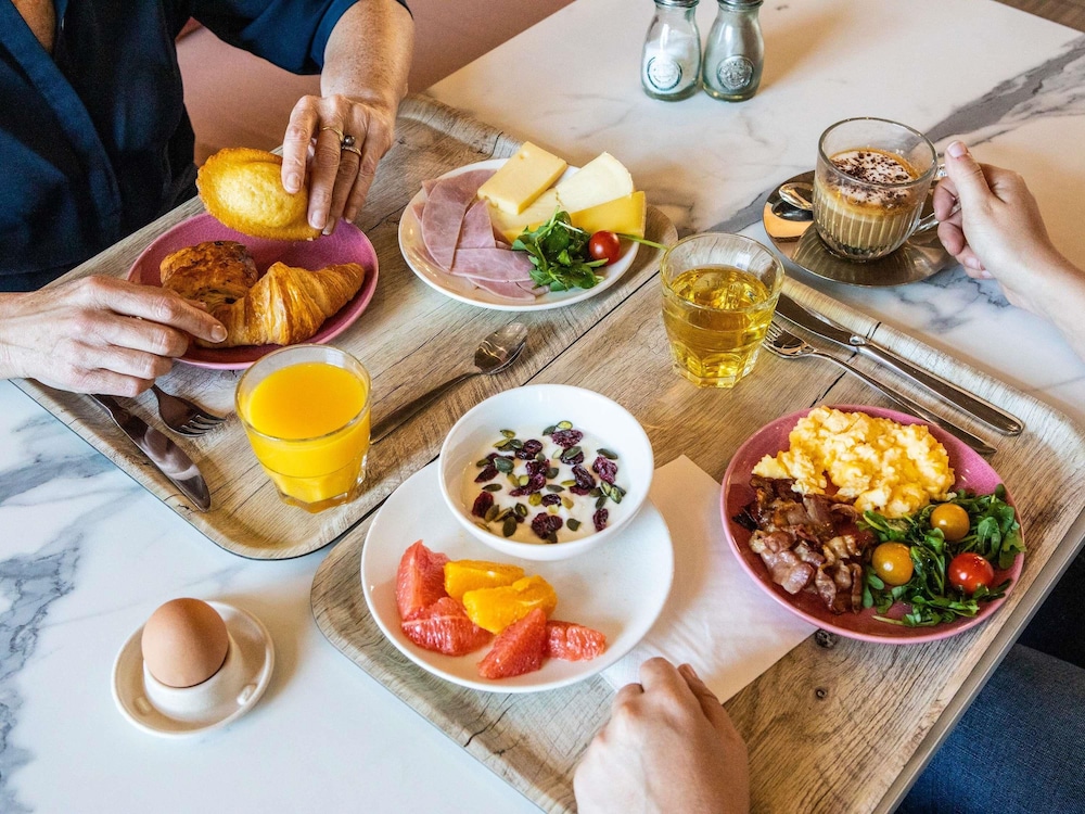 Ibis Paris Coeur d Orly Airport Hotel 49/66