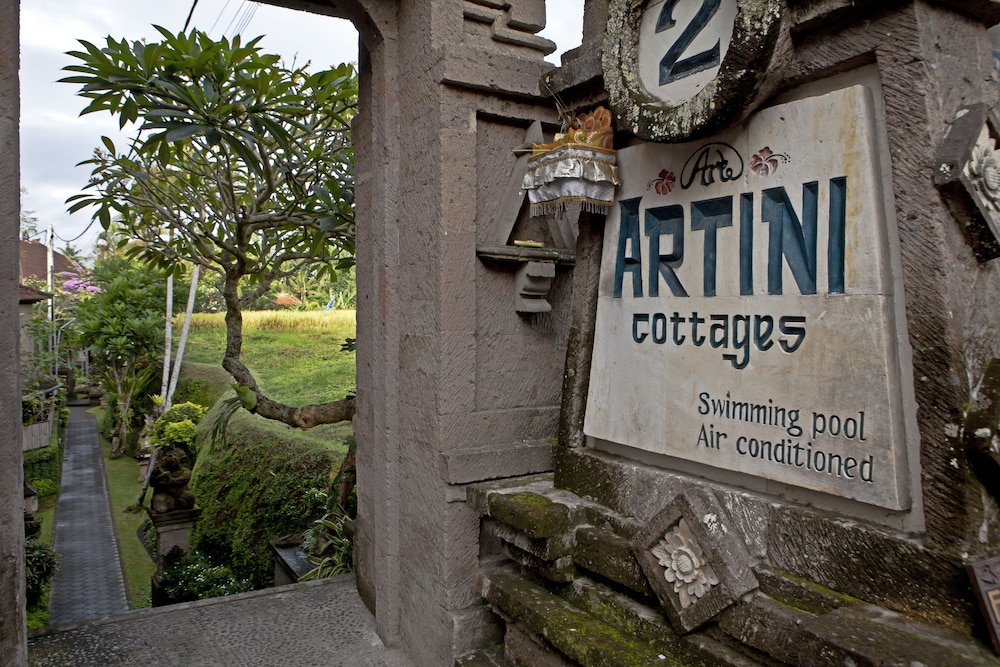 Artini 2 Cottages 47/50