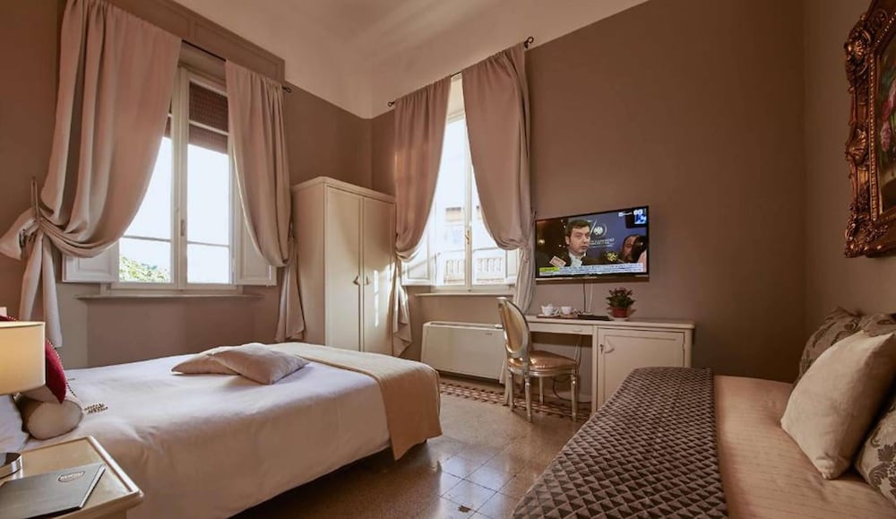 VILLA TOWER INN 28/73