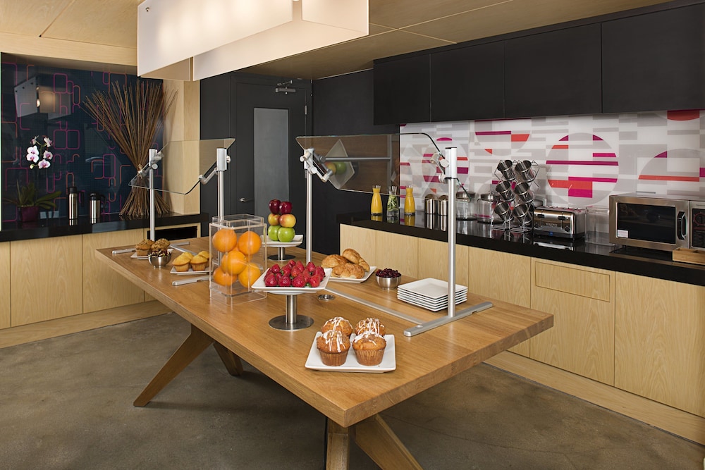 Aloft Miami Brickell 36/49