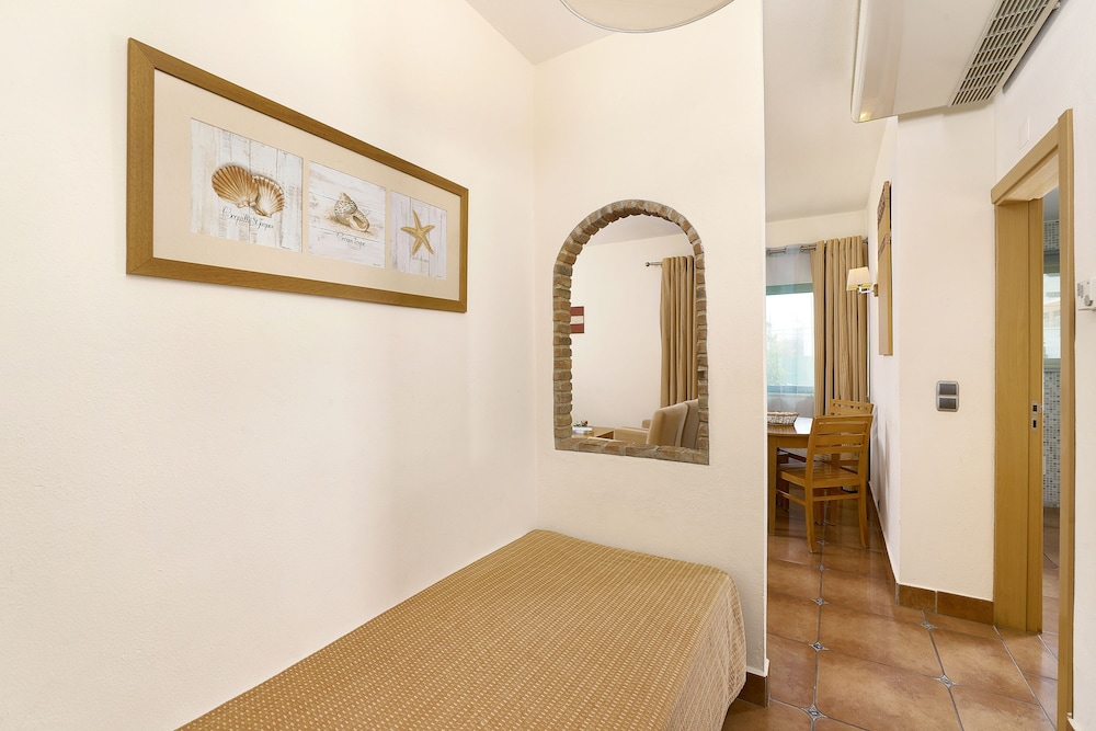 Oceanus Aparthotel 17/63