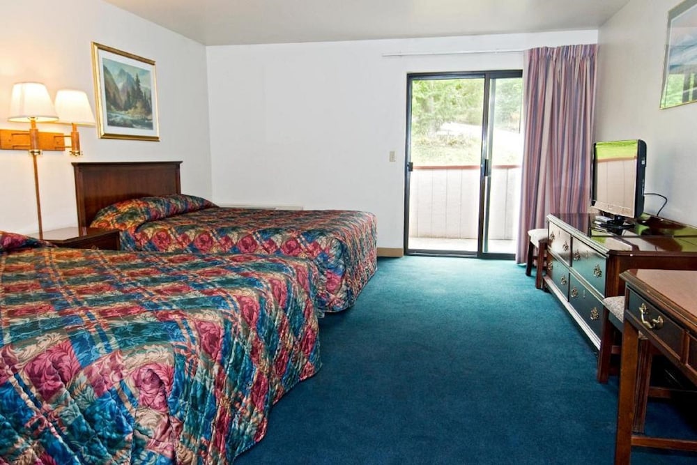 Sequim Bay Lodge 16/43