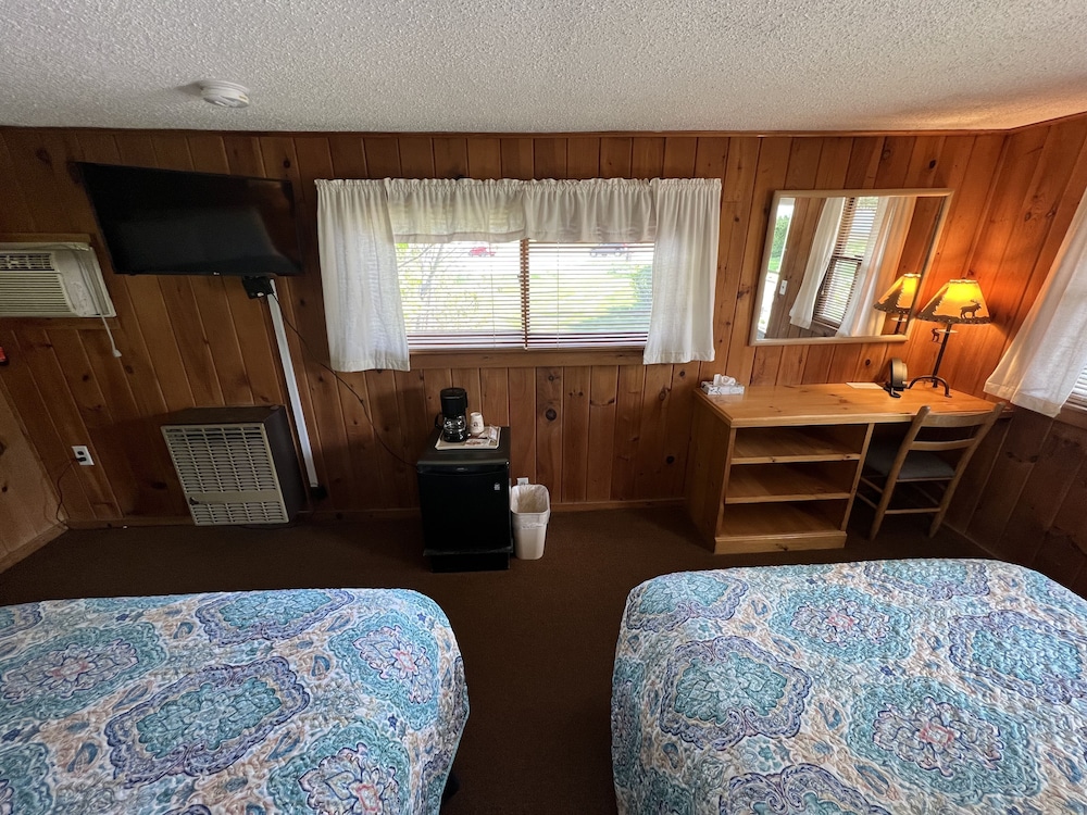School House Inn 14/28