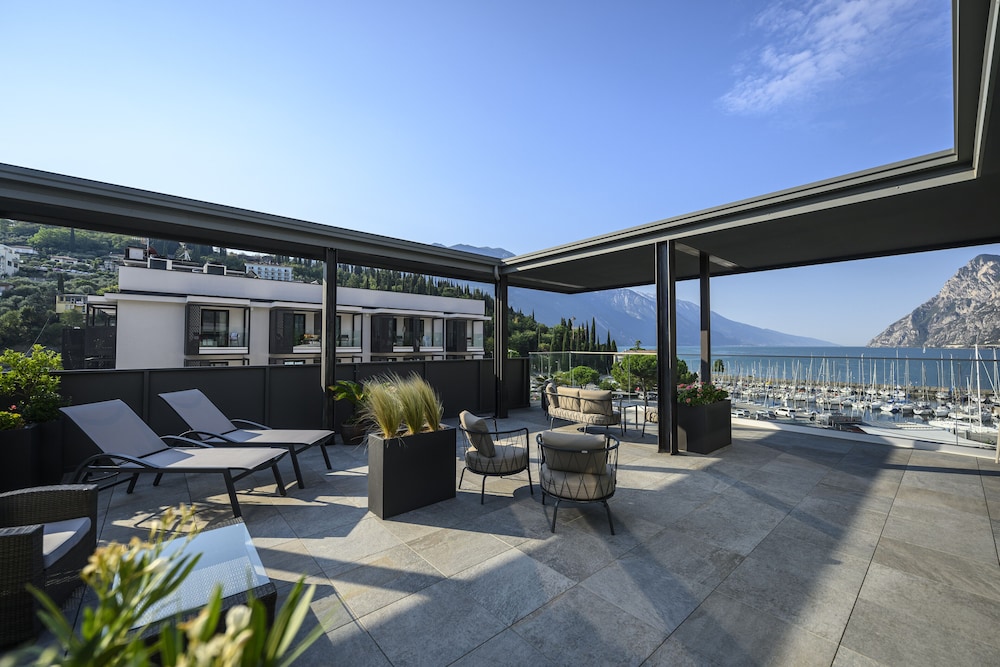 Hotel Riviera 45/50