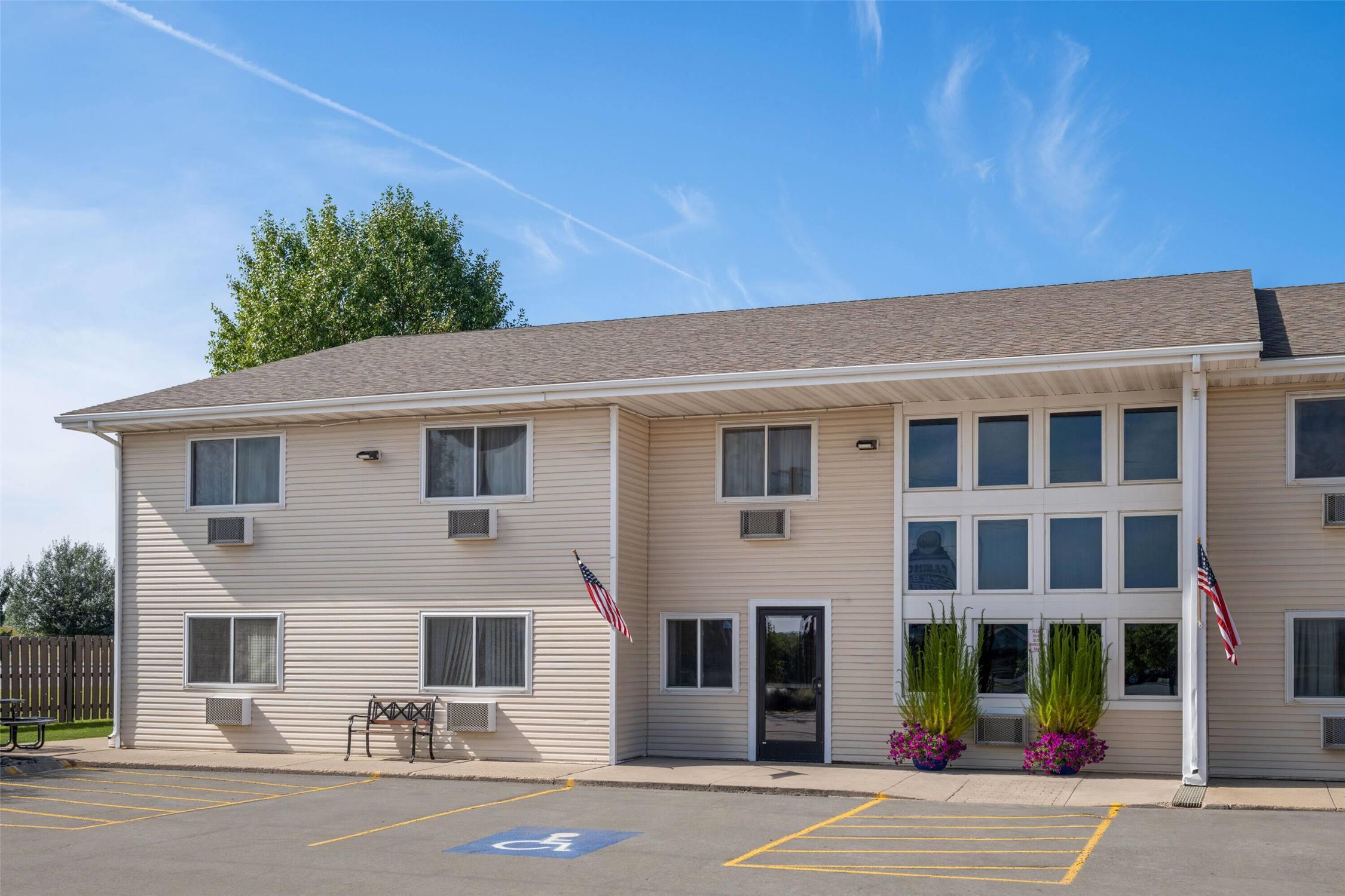 Super 8 by Wyndham Lewistown 7/51