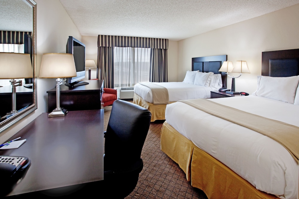 Holiday Inn Express Hotel And Suites Newberry 19/55
