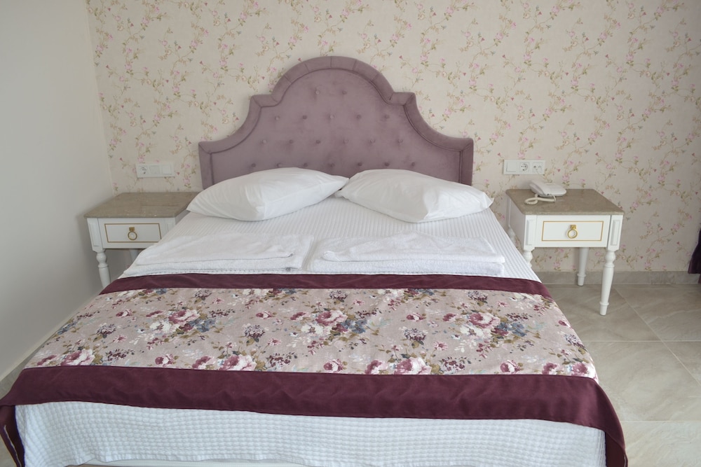 Turk Hotel 18/46