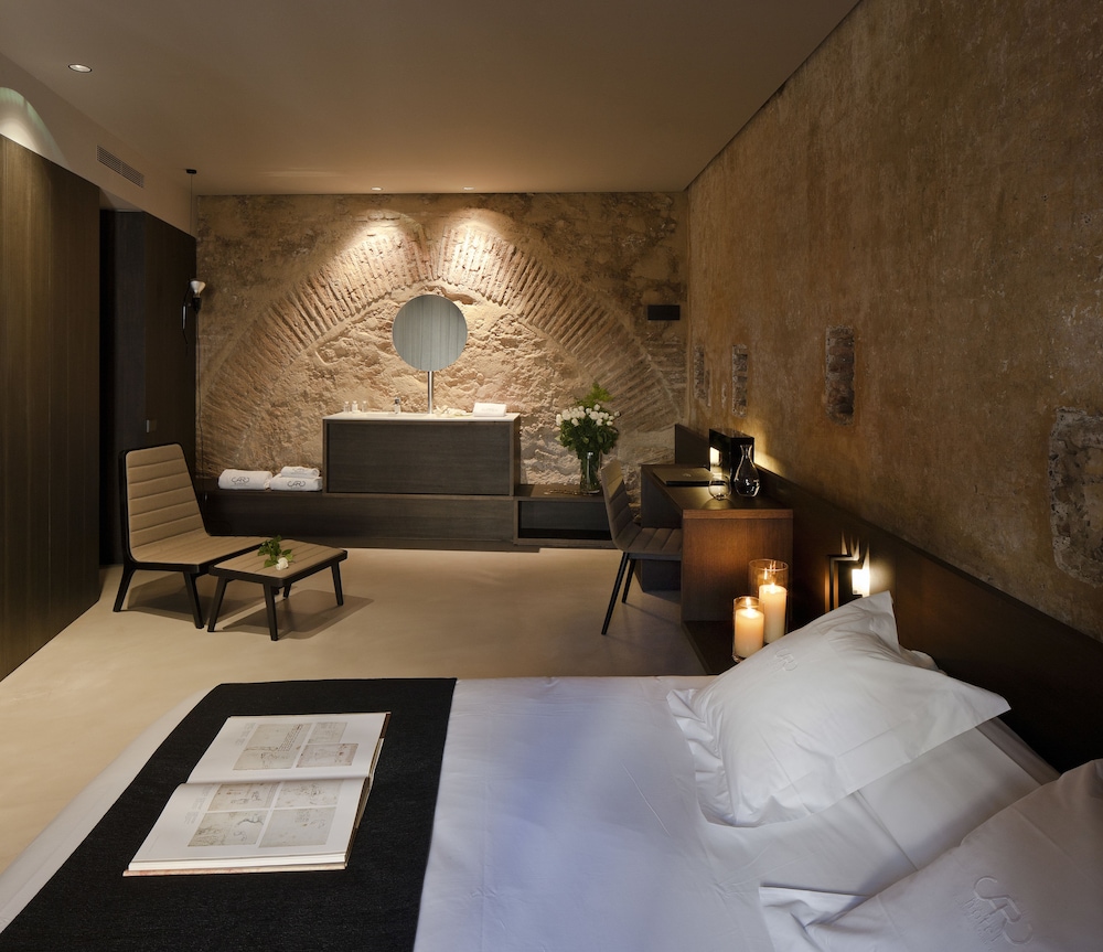 CARO HOTEL 31/71