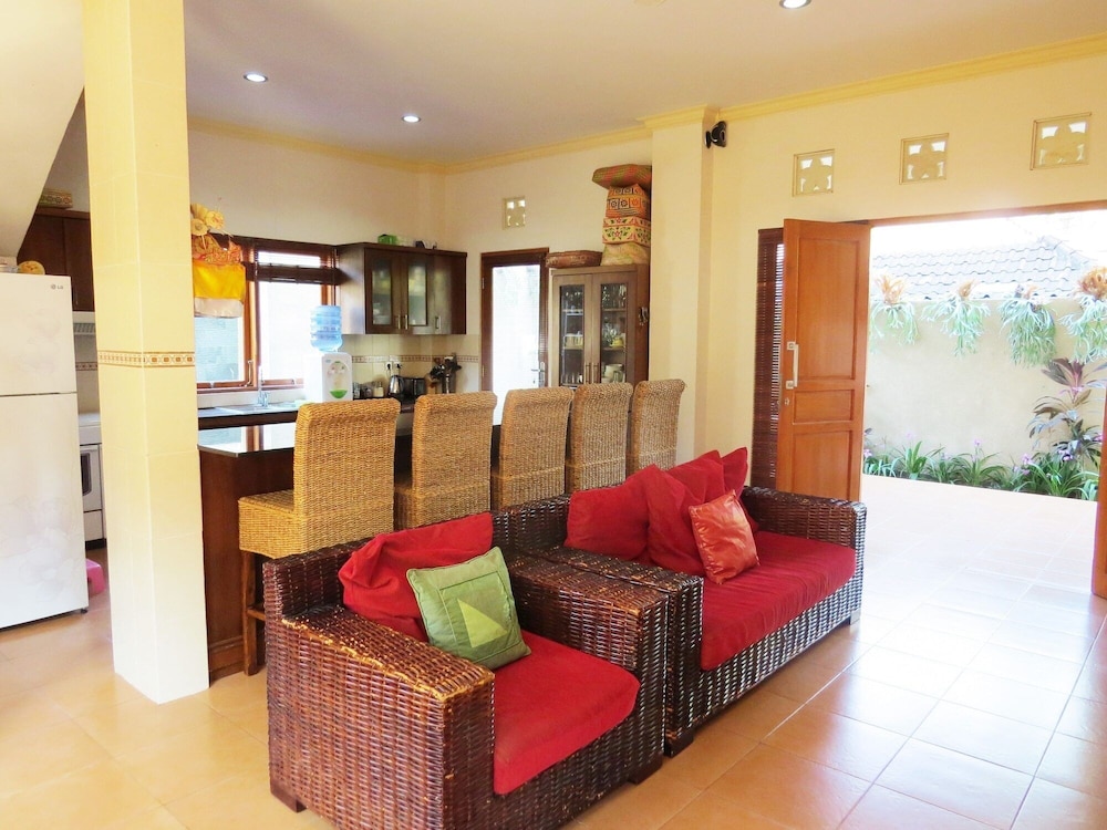 Sama's Cottages And Villas 35/50