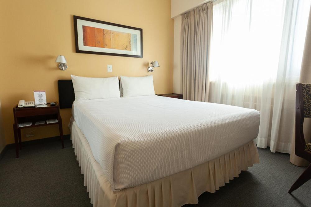 Austral Express Hotel 12/49