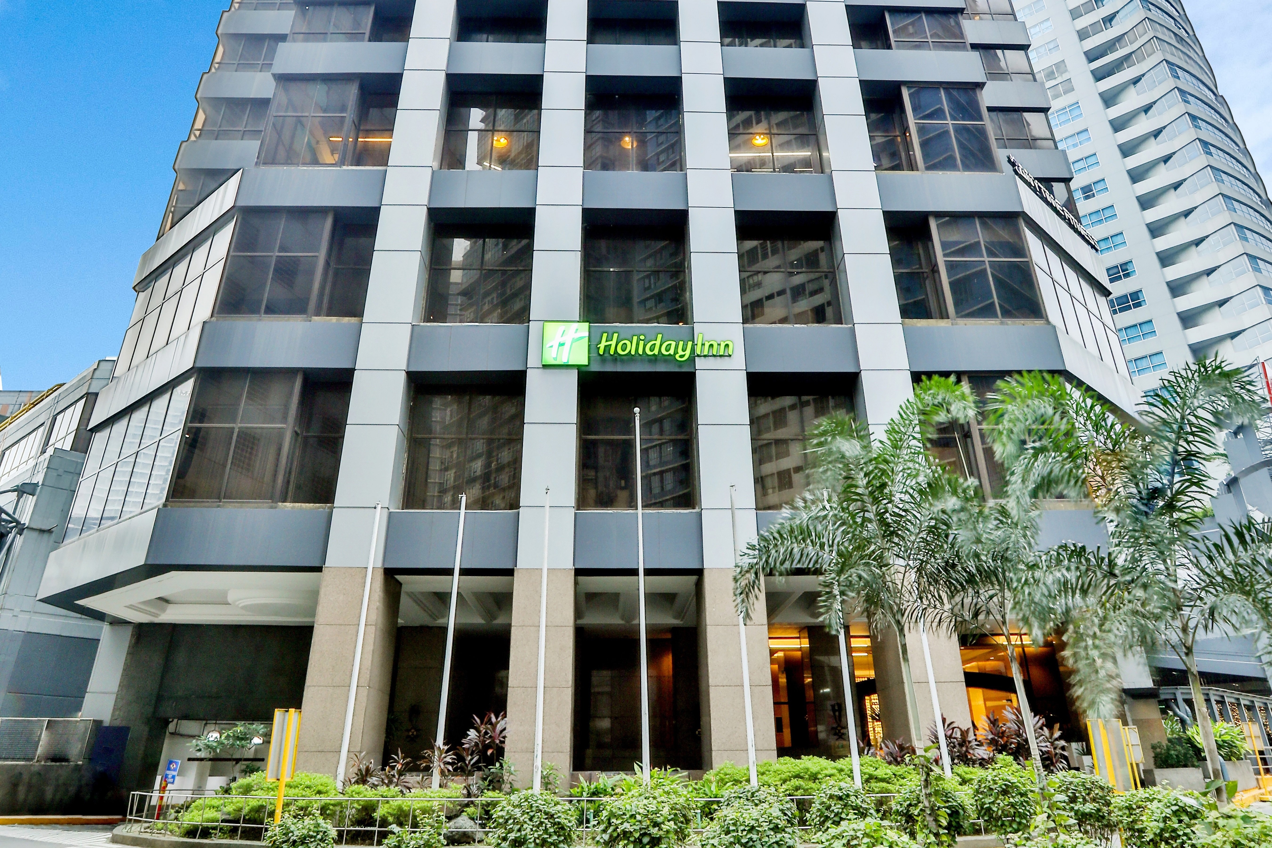 Holiday Inn Galleria Manila 4/74