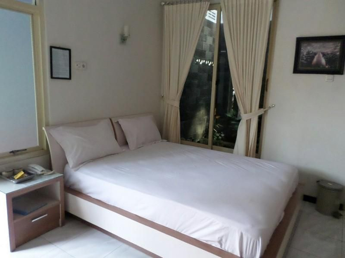 Hotel Cendrawasih Jember 3/6