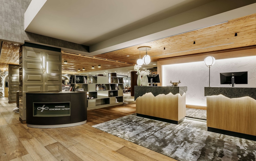 lobby