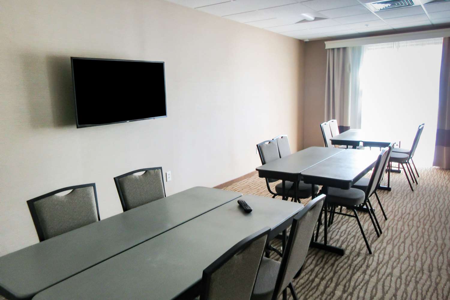 Comfort Inn & Suites Gap Amish Country 19/22