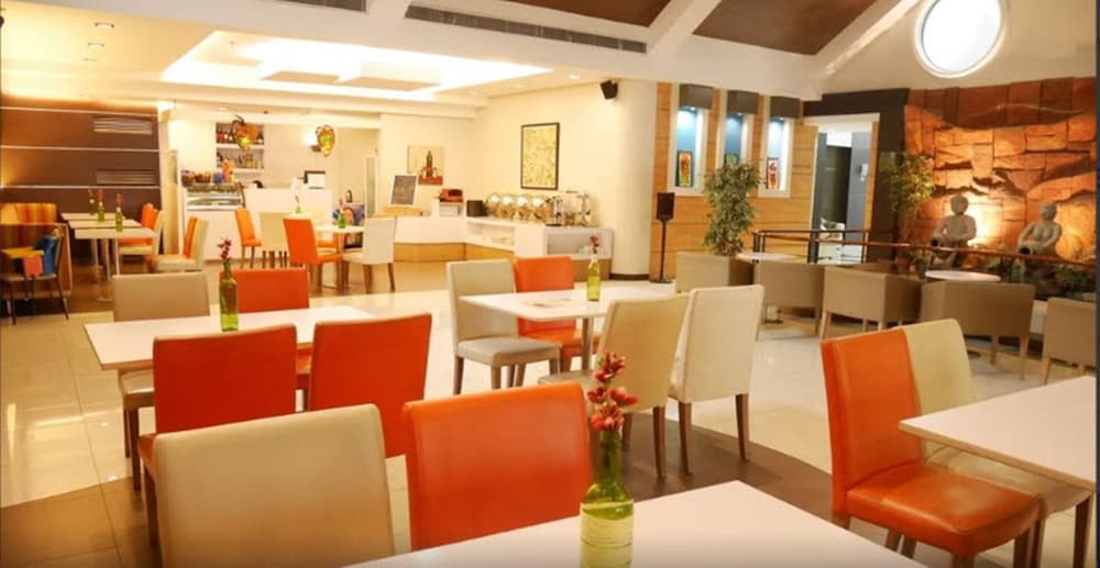 Circle Inn Hotel and Suites 44/63