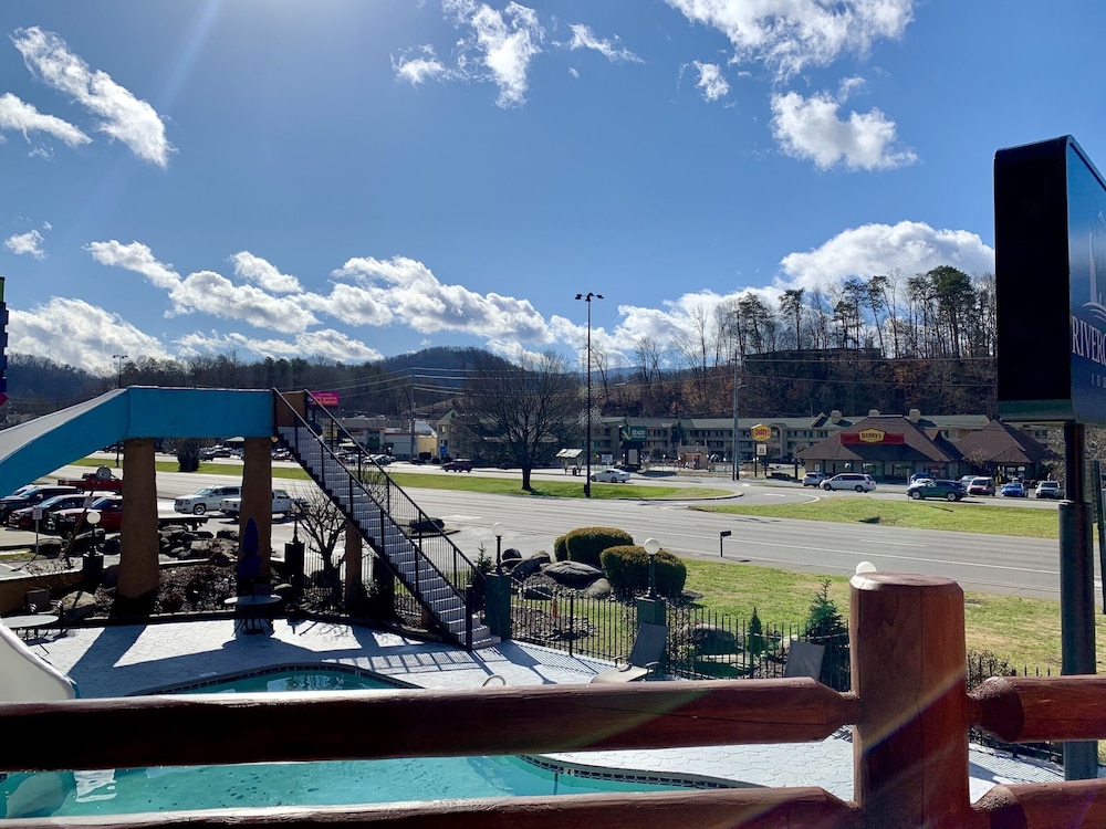 Riverchase Lodge 22/31