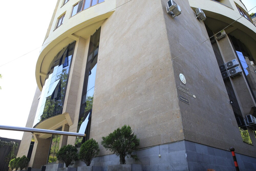 Yerevan Centre Hotel 17/21