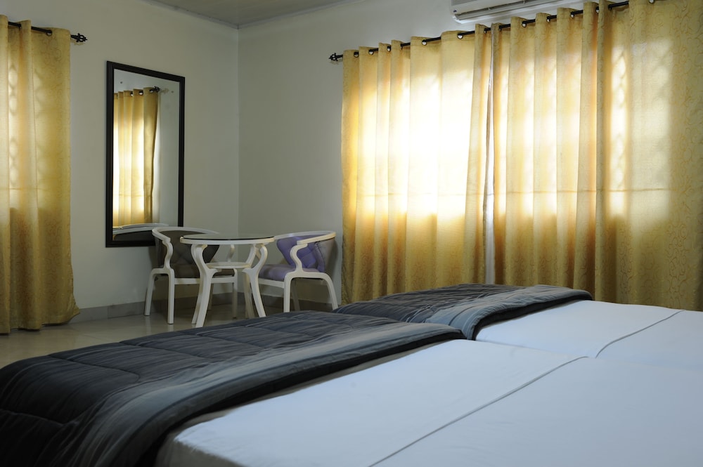 Mount Pleasant Inns & Apartment 14/50