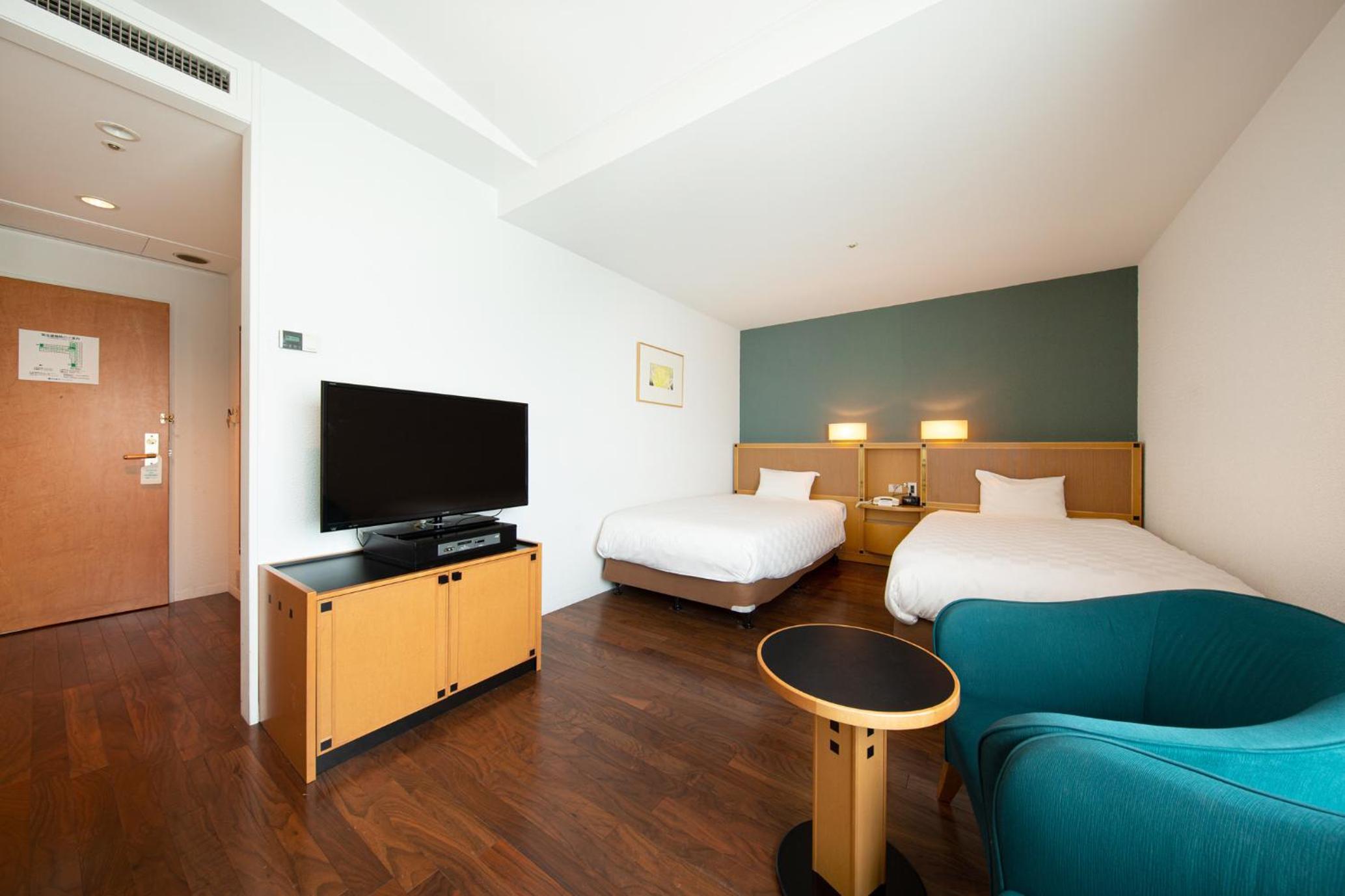 Room, Twin Beds, Two Extra Beds