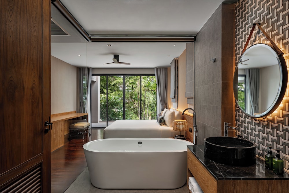 Noku Phuket 49/50