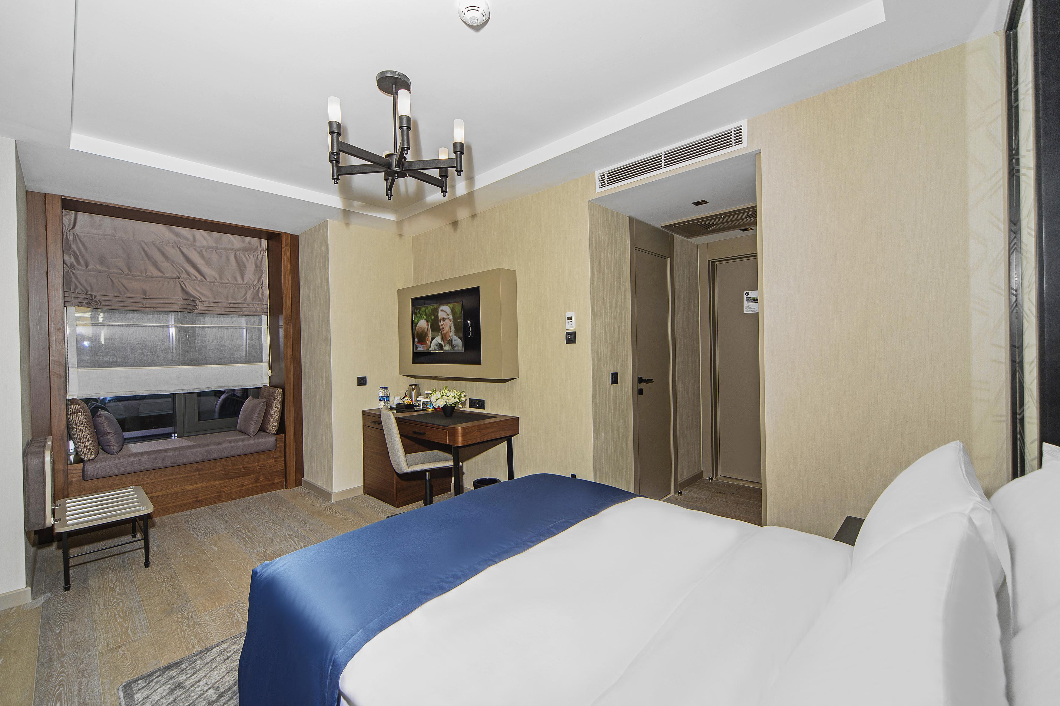 ROOM, ANNEX