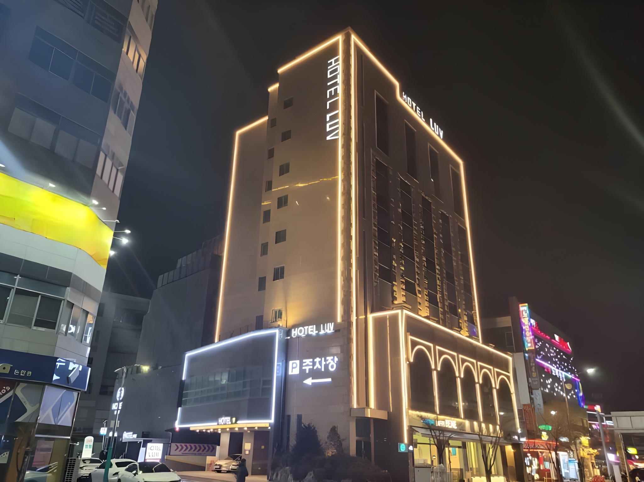 Business Design Hotel LUV 19/98
