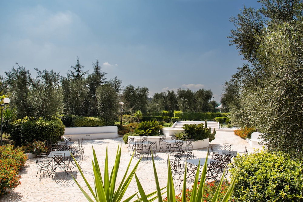 Giardino Degli Ulivi 58/64