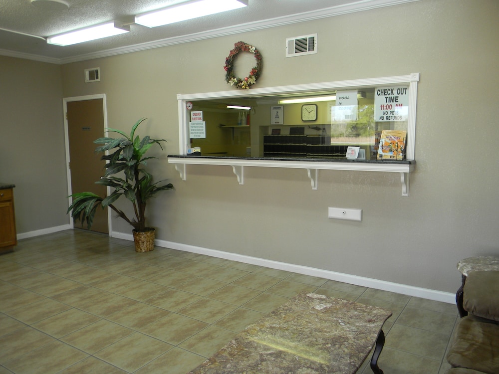Sunrise Inn 13/37
