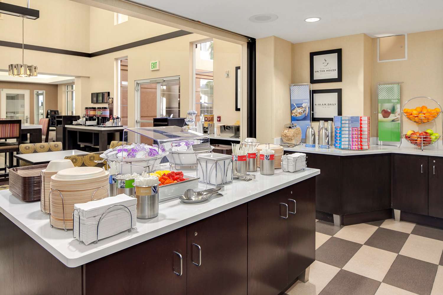 restaurant cafeteria