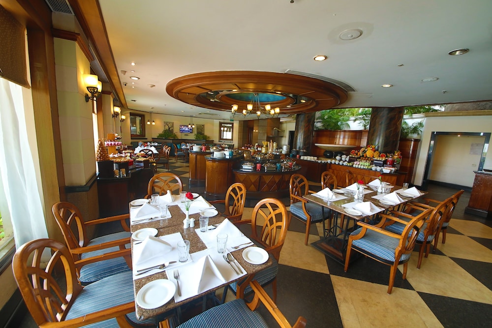 Welcomhotel By Itc Hotels Devee Grand Bay 57/71