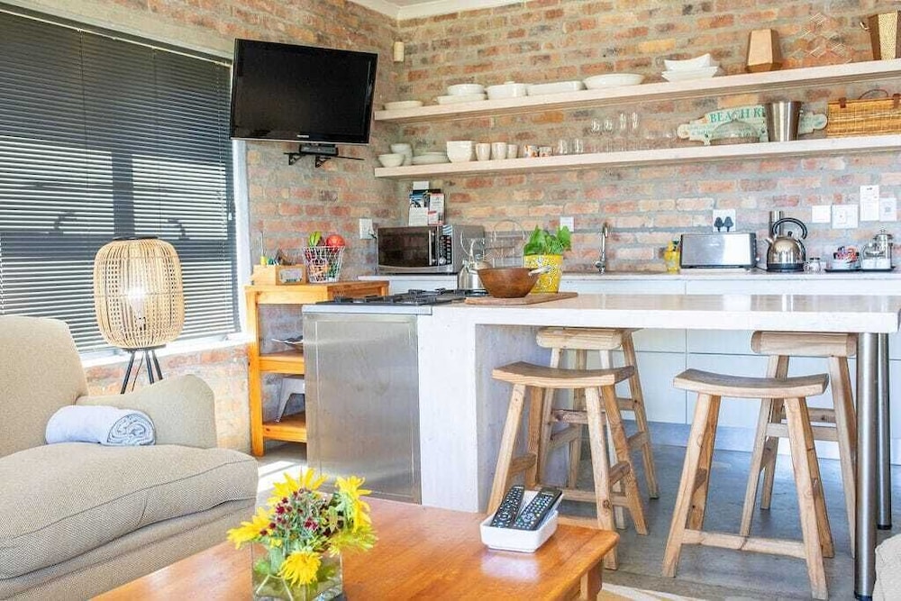 Stay at Friends (Guest house) 38/50