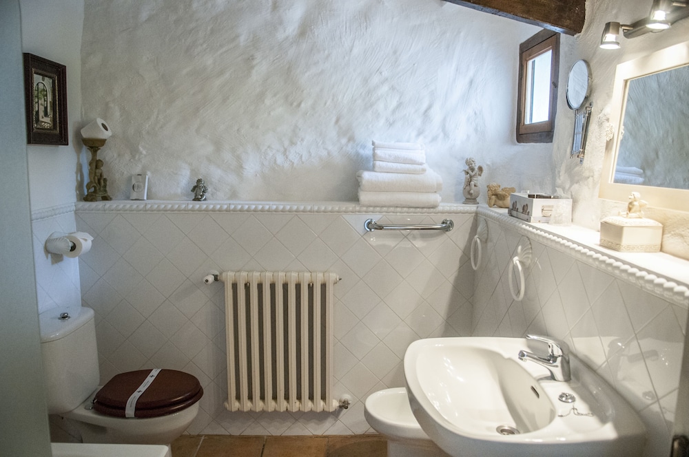 Hotel Rural Biniarroca - Adults Only 12/73