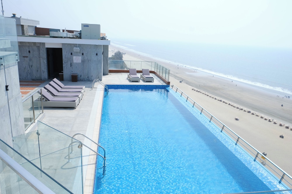 Ramada by Wyndham Cox's Bazar Kolatoli Beach 42/42