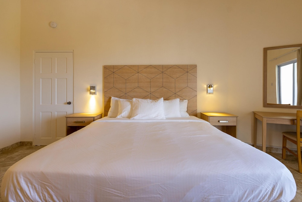Siesta Hotel 25/75
