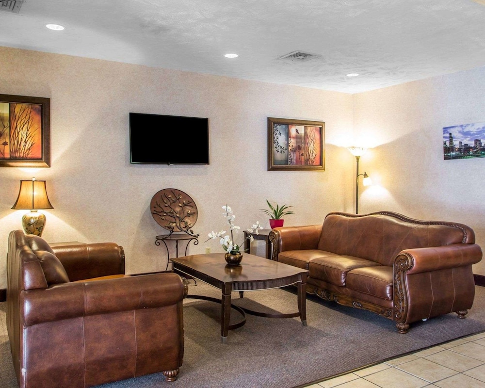 Quality Inn Merrillville 17/35