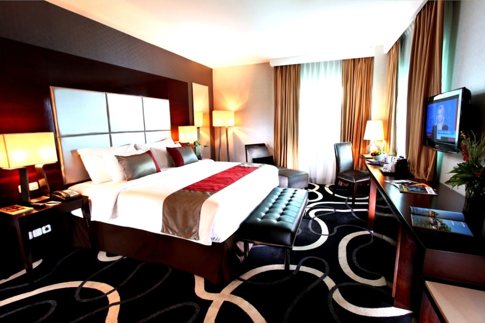 Swiss-Belhotel Ambon 11/69