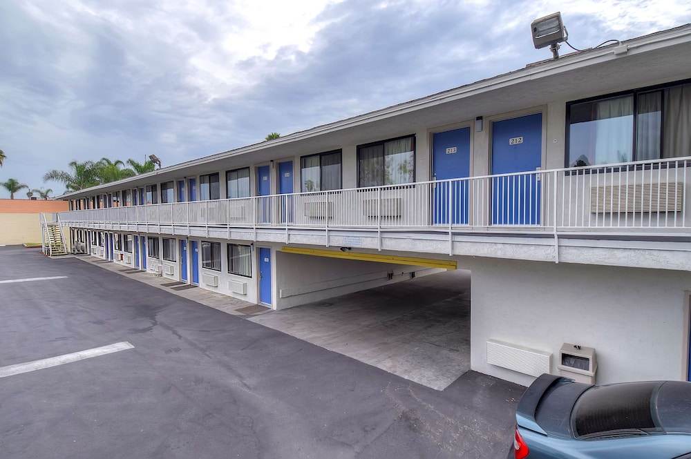 Motel6 El Monte, CA - Los Angeles 43/59