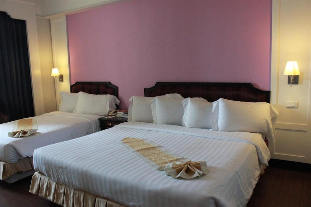 Charoenthani Khonkaen Hotel 34/56